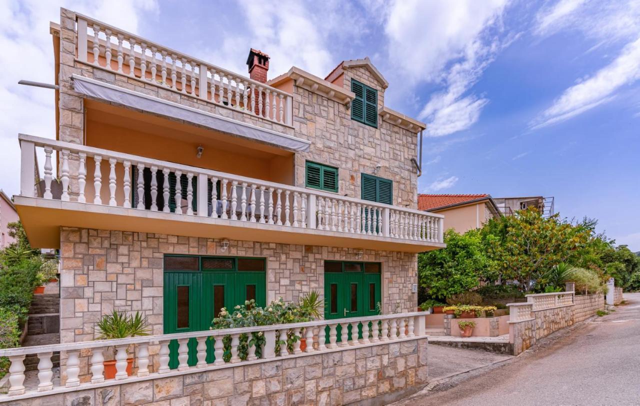Apartman Grosic Brna Exterior photo